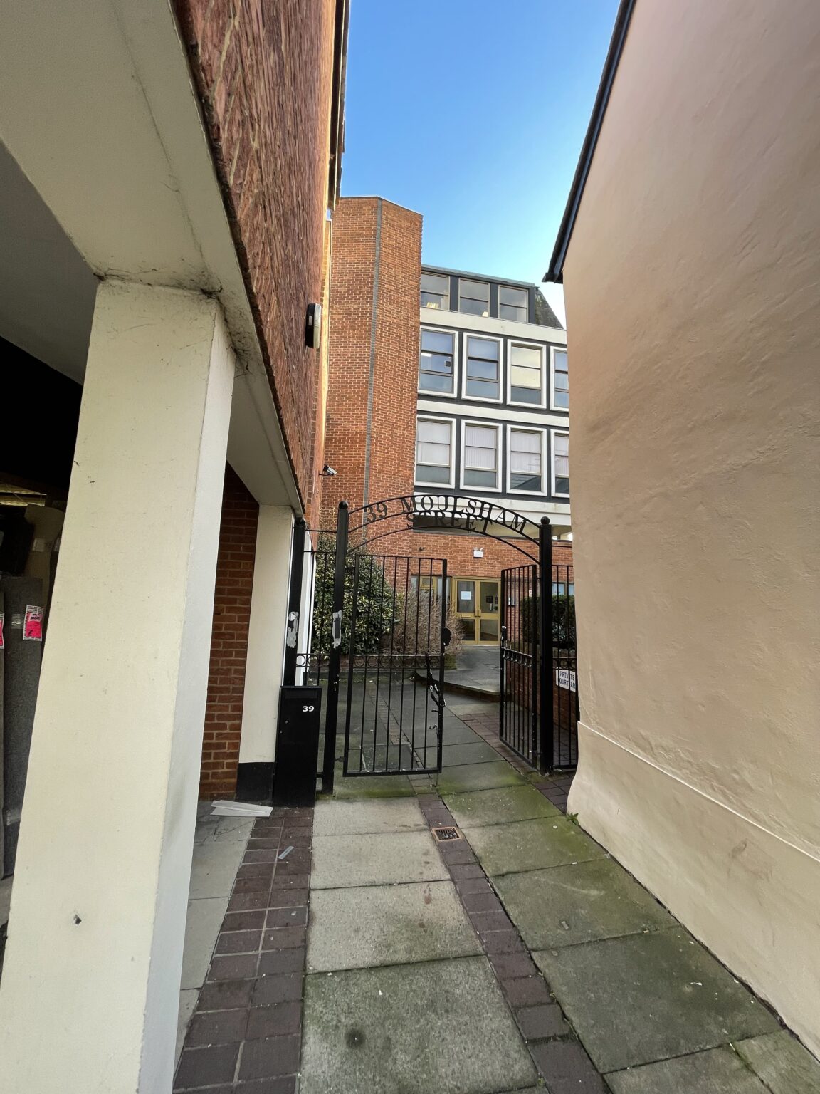 FOR SALE MOULSHAM COURT, 39 MOULSHAM STREET CHELMSFORD CM2 - Robert ...