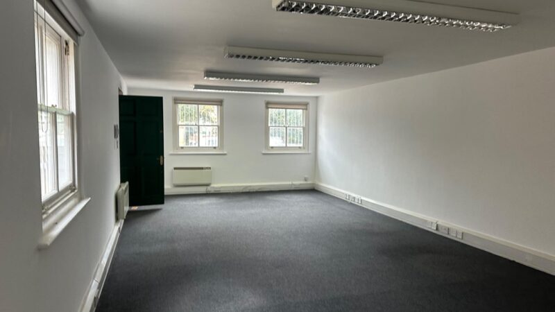 ground floor office 158 moulsham street