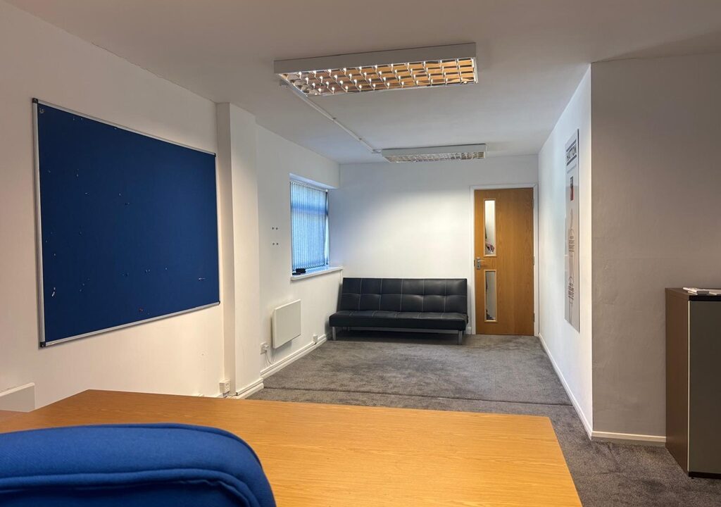 business centre F1