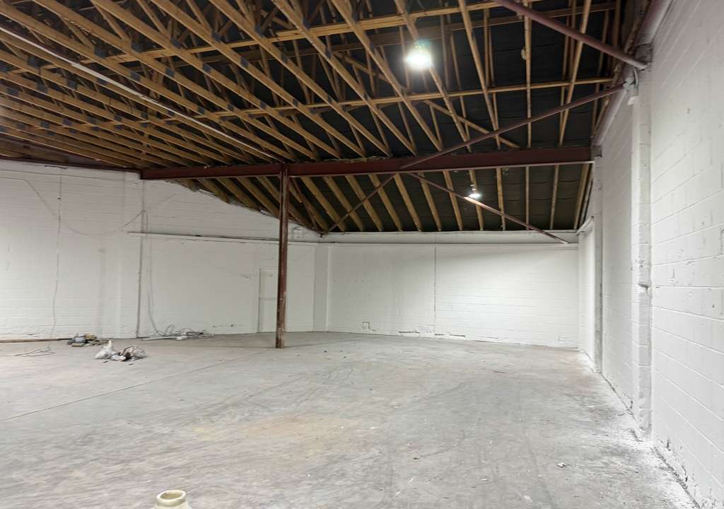 2 driberg interior
