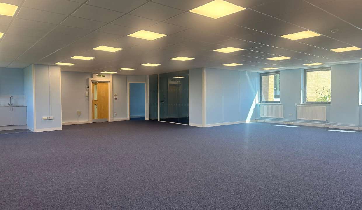2nd floor Townfield Street